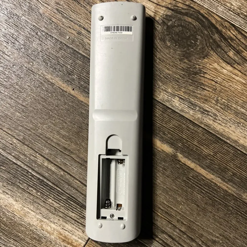 Toshiba R0305 TV DVD Remote Control Battery Operated